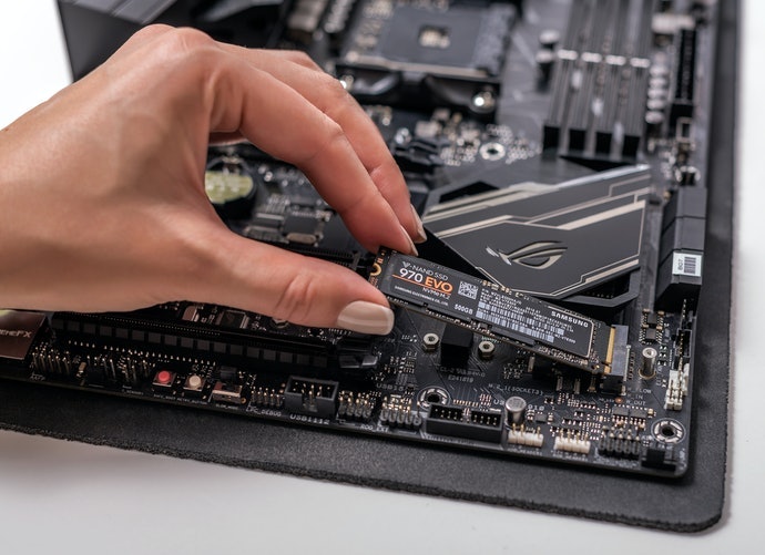 PCI Express 3.0 x NVMe: Tốc Độ Truyền Nhanh Nhất, Khó Thay Thế