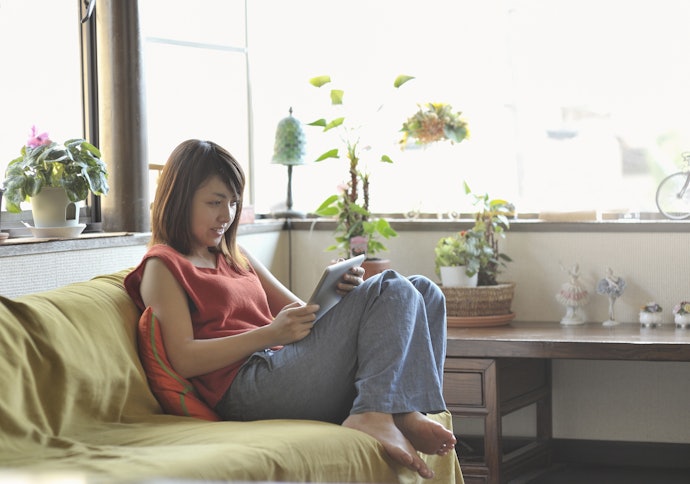 Kích Thước Khoảng 10 Inch & Thiết Kế Mỏng: Hoàn Hảo Để Xem Video