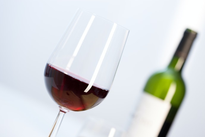 Ly Bordeaux: Chuyên Dụng Cho Rượu Vang Đỏ Đậm (Full-Bodied Red Wine)